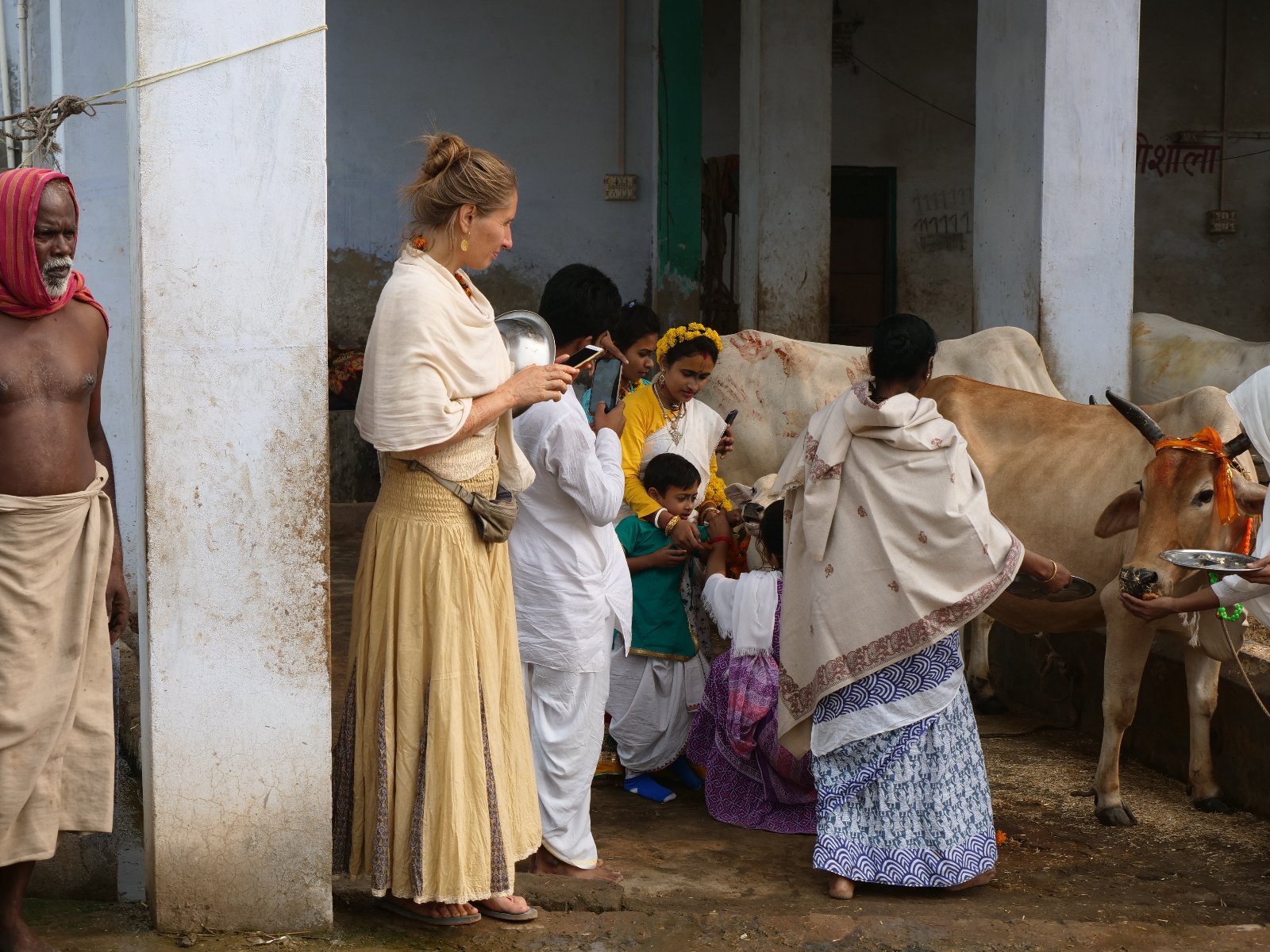  114 Gopashtami Radha kunda Govardhan 19.11.04